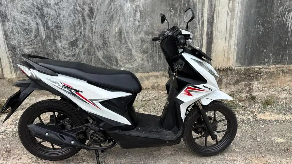 Jual motor beat 2021 warna putih