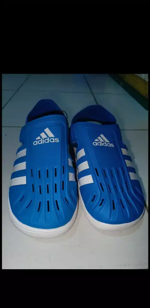 sepatu sandal adidas ori