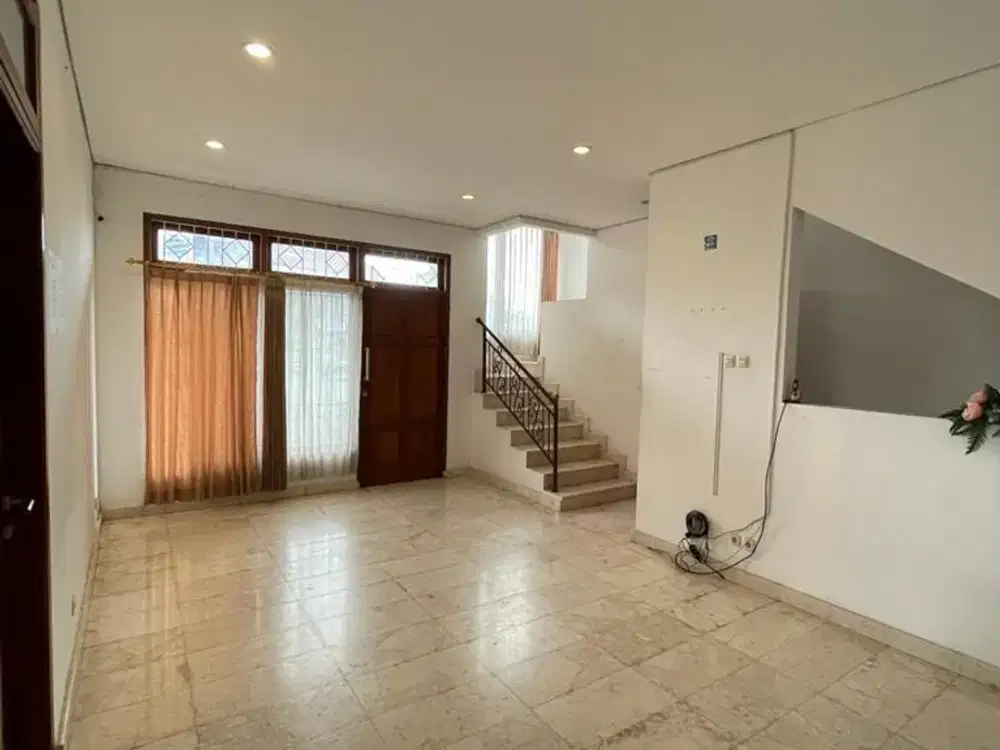 Rumah Siap huni 170mtr Hoek Radio Dalam Kebayoran