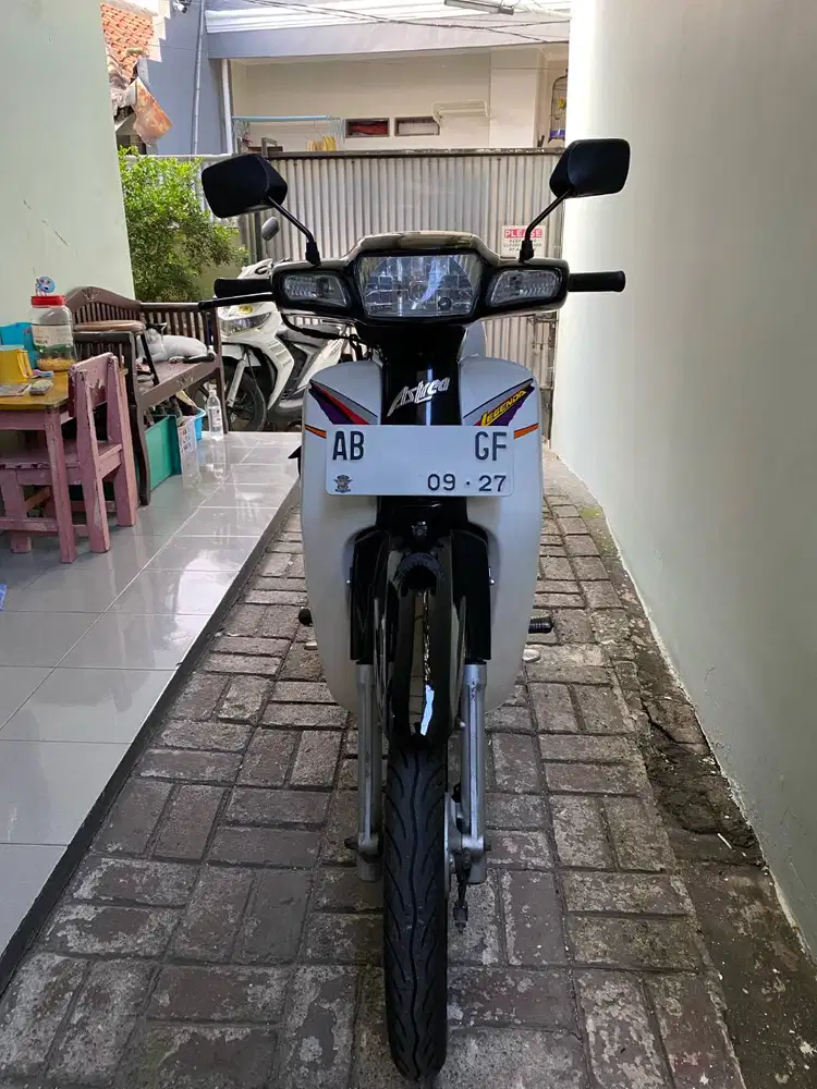 ASTREA LEGENDA 2 2002