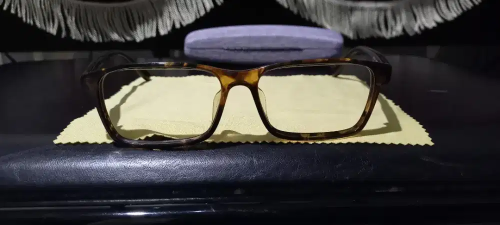 Frame kacamata Police Italy
