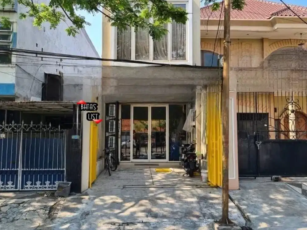 STRATEGIS, PUSAT KOTA SURABAYA   Di Jual Cepat Ruko 2,5 Lantai Di Jalan Kembar Raya Kutai Surabaya