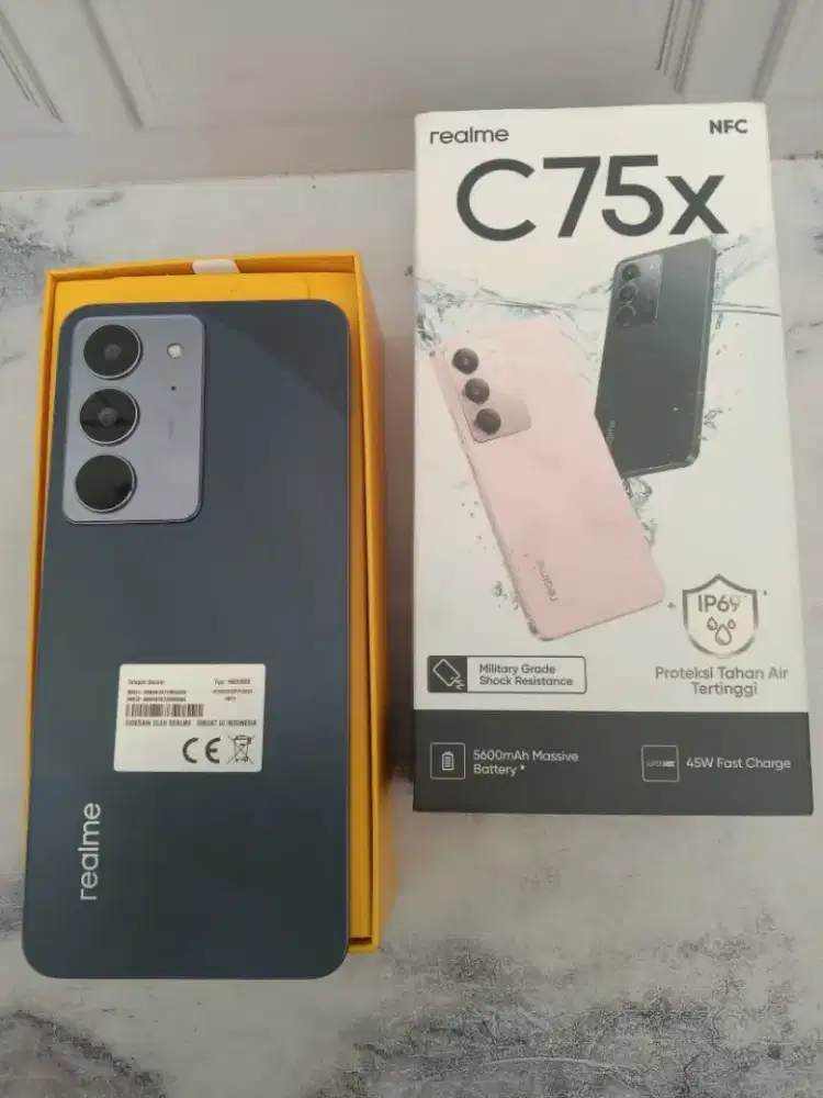 Realme c75x ram8/128 lengkap ORI barang mulus garansi pnjang