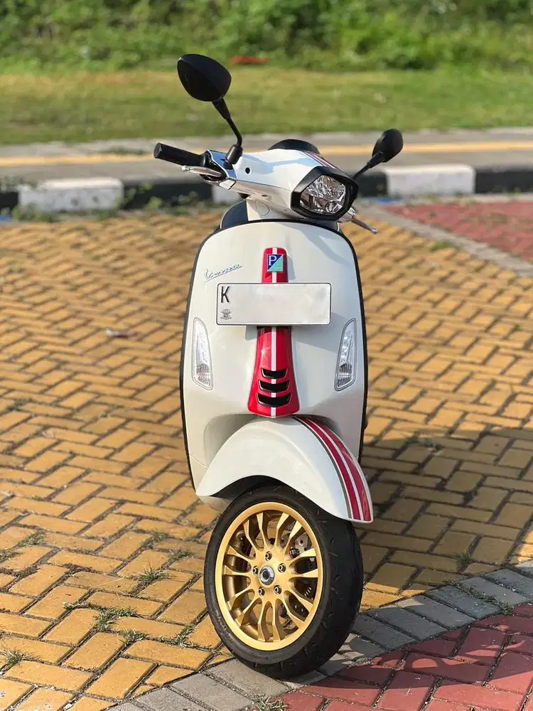 Vespa Sprint Racing Sixties Limited 2020 Plat K
