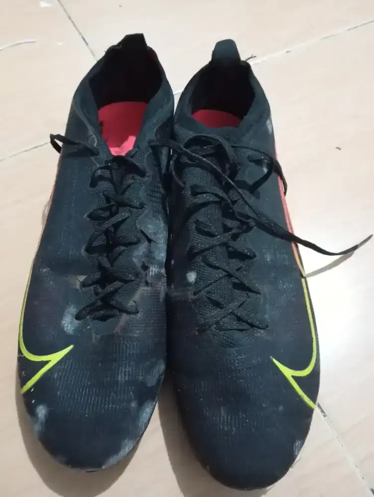 Sapatu bola nike marcurial