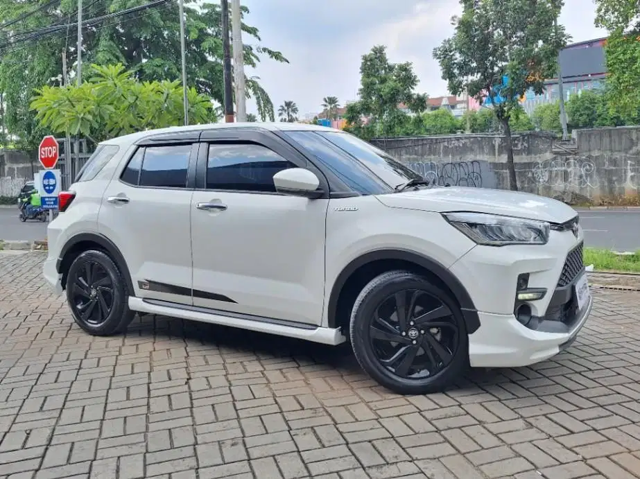 DP MURAH Toyota Raize 1.0 T GR SPORT TSS One Tone Bensin-AT 2021CJFHB