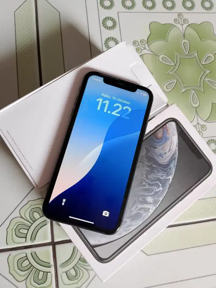 Jual cepat iPhone XR 64gb inter