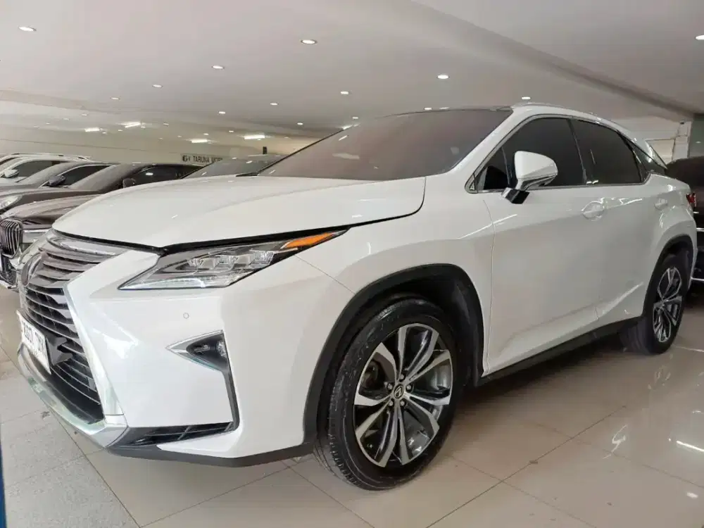 Only 25k kilometer Lexus RX300 Luxury 2018