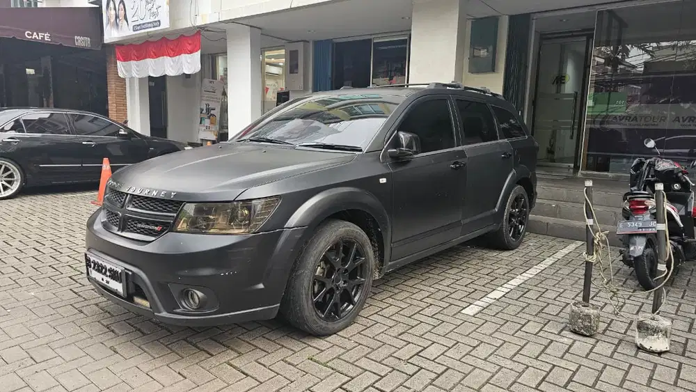 MOBIL DODGE JOURNEY MULUS HARGA NEGO