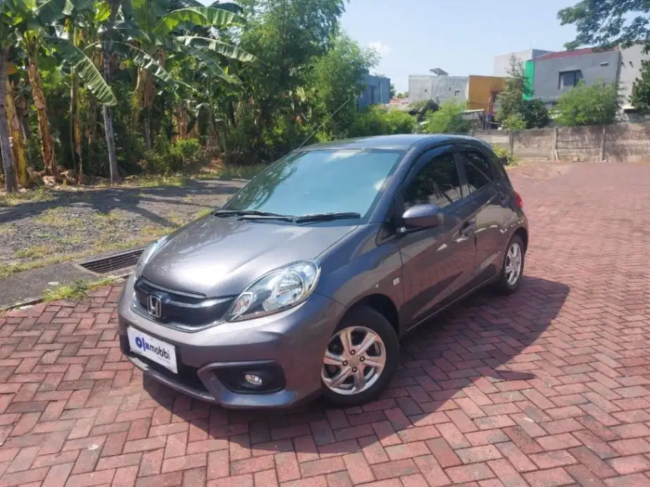DP 10 Jt Honda Brio Satya 1.2 E Bensin Matic 2018 Abu-Abu RQ