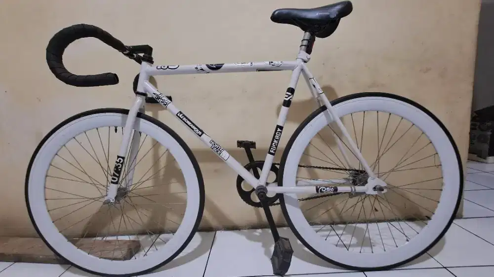 Sepeda Fixie Custom Putih Rem Torpedo