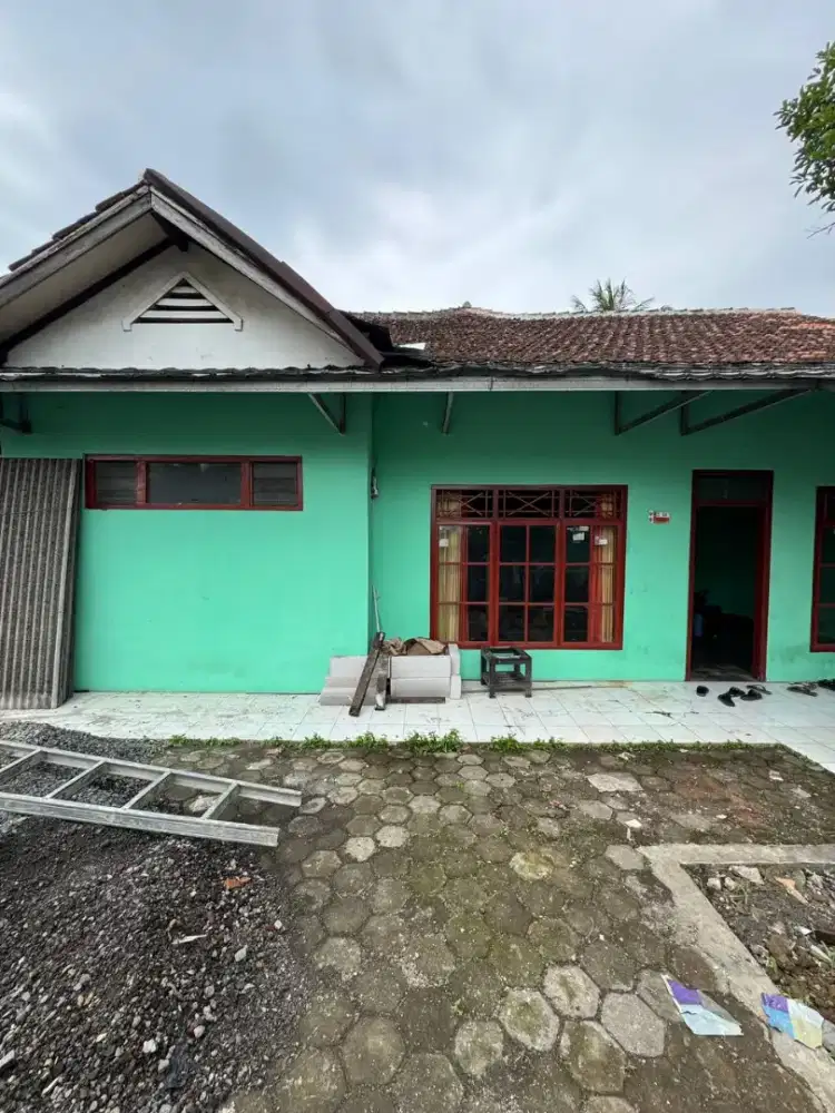 Jual rumah pinggir jalan nasional
