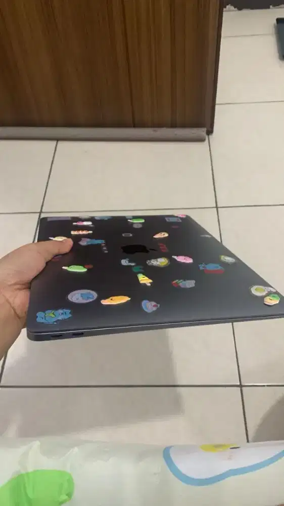 Macbook air 13inch 2020 m1