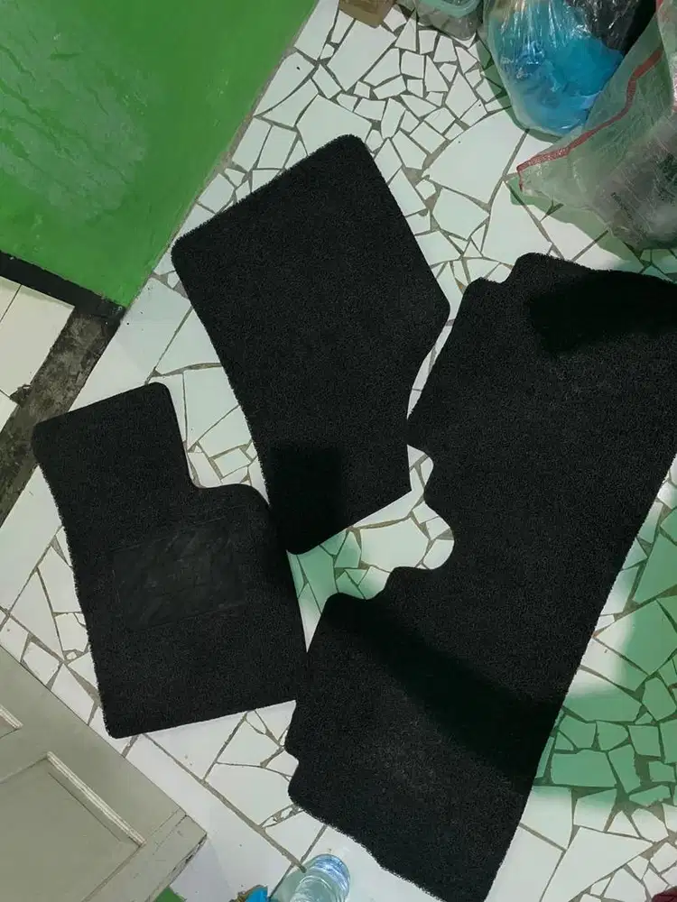 Karpet mobil DSM untuk semua jenis mobil 4 kursi