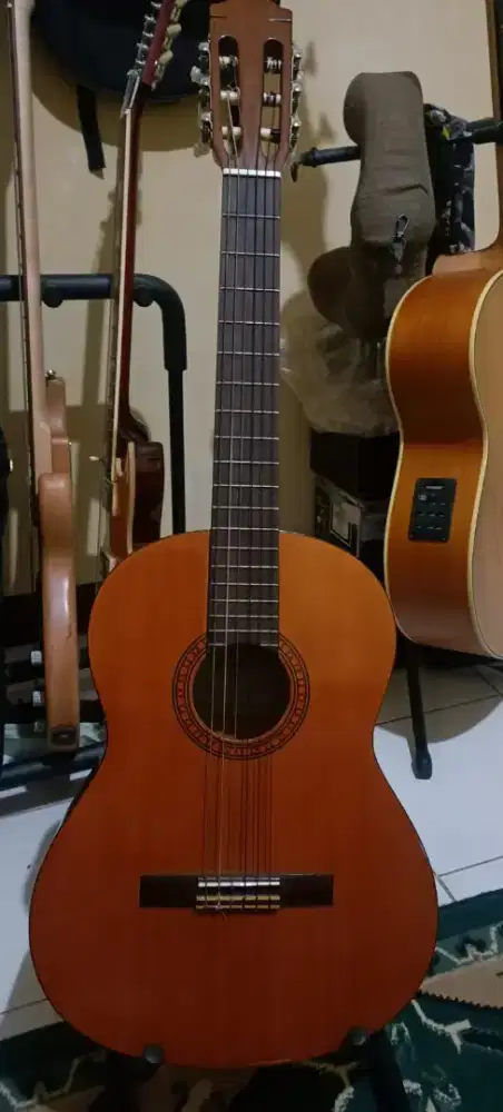 Jual gitar akustik yamaha ori