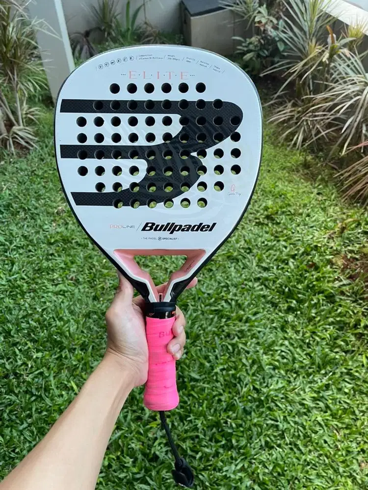 WTS - BULLPADEL ELITE PROLINE 2024 (Protector raket & Overgrip)