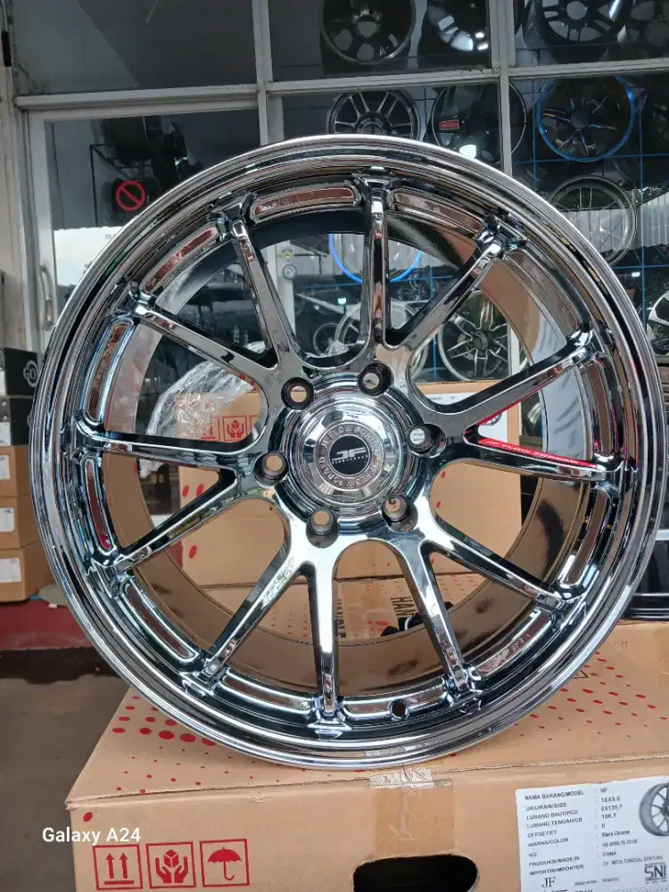 Jf luxury NF Ring 18x9 6x139,7 ET 0 black chrome. Fortuner ranger