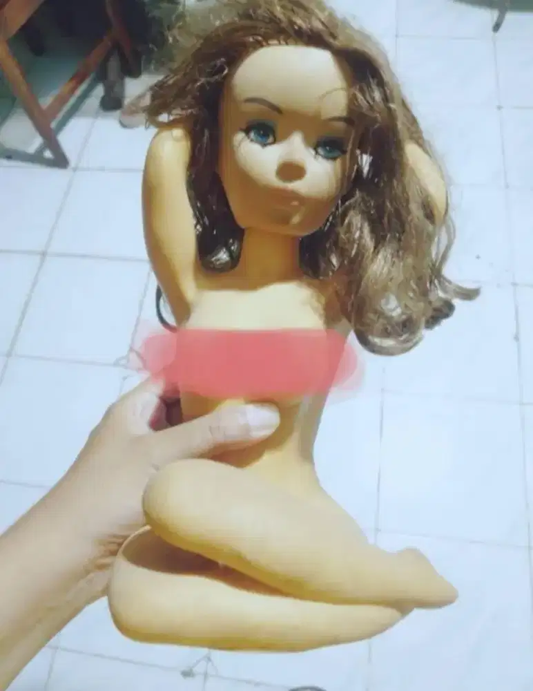 Dua Boneka Barbie pajangan