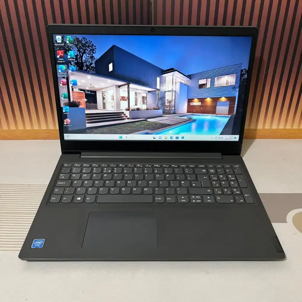 Forsale, Laptop Lenovo V15-IGL (82C3)