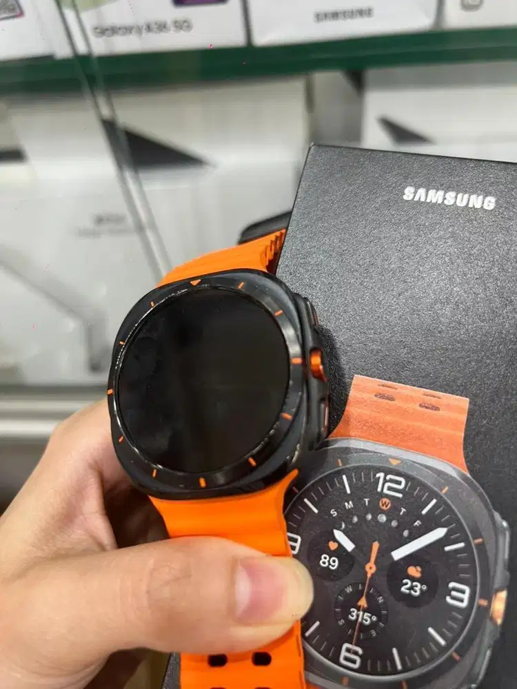 Samsung watch ultra ex resmi kondisi mulus pemakaian