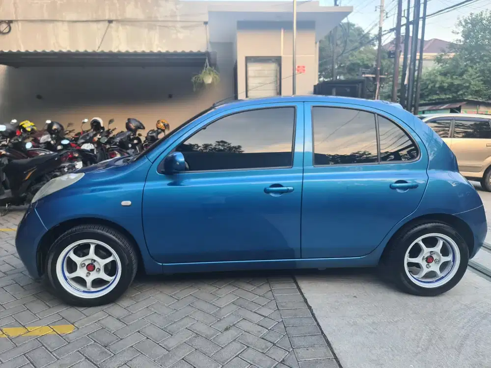 Nissan March 2004 Bensin
