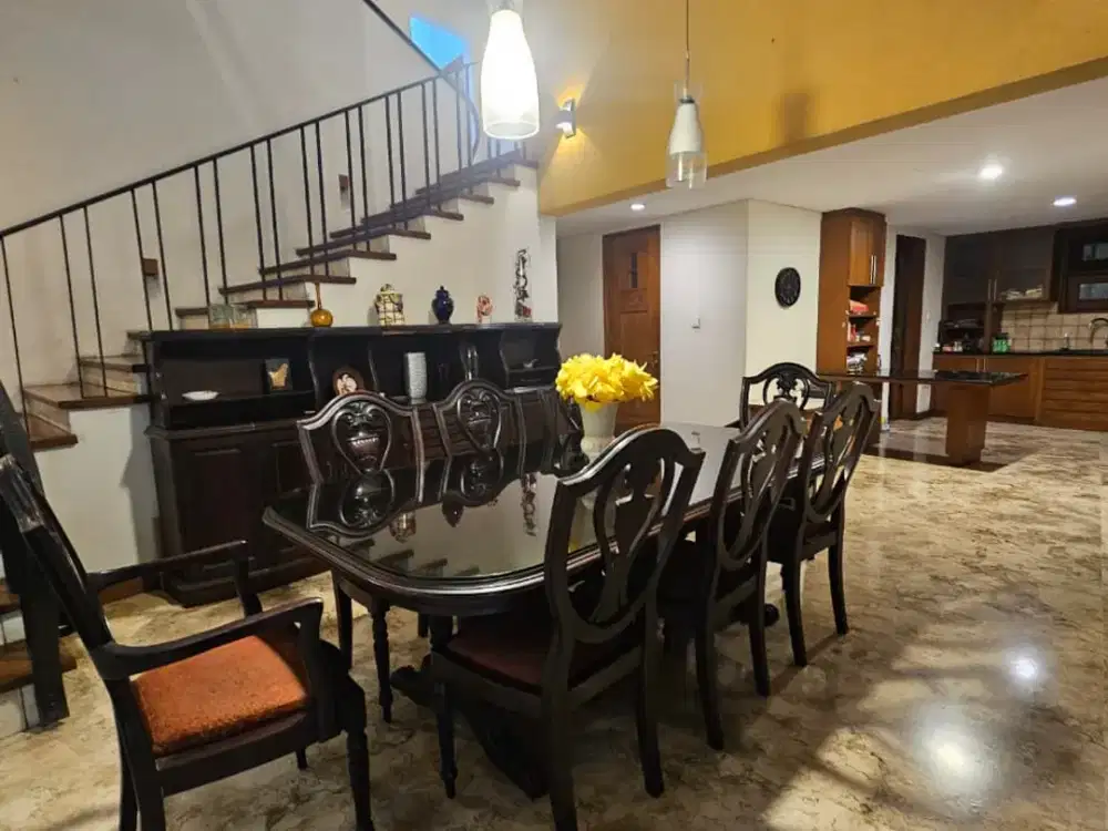 Kemewahan Asli di Jantung Dharmawangsa -Halaman Luas, dan Lokasi Super Prime