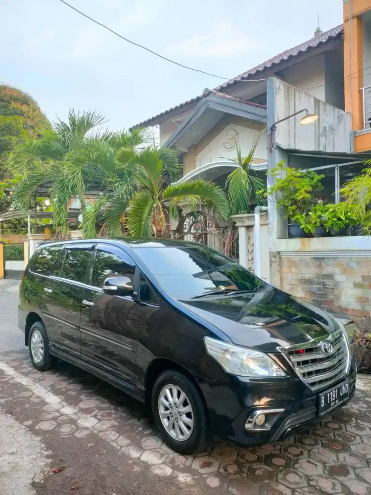 Innova Barong Diesel Tipe V A/T Original Terawat Istimewa
