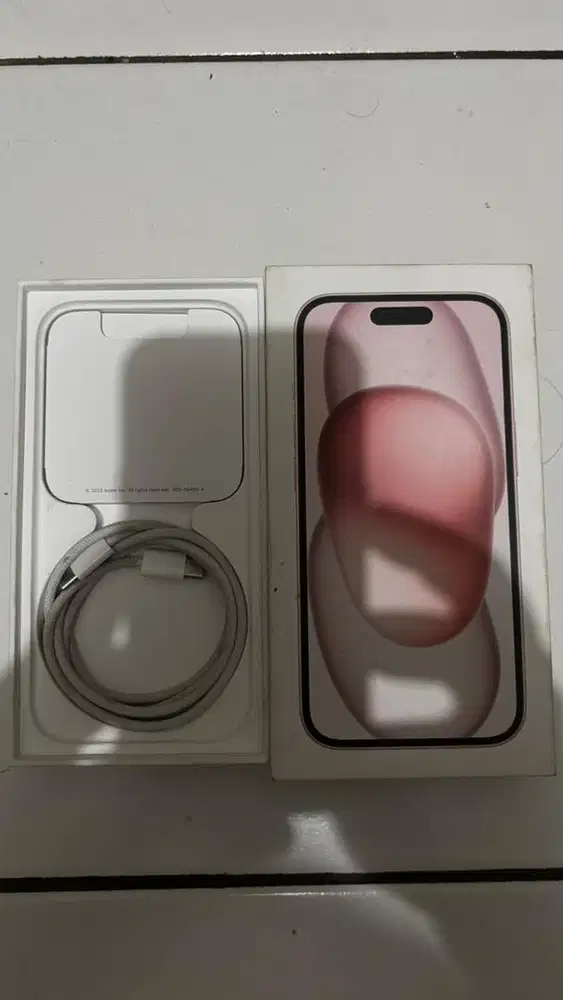 Iphone 15 128 GB Pink Garansi On Agustus 2026