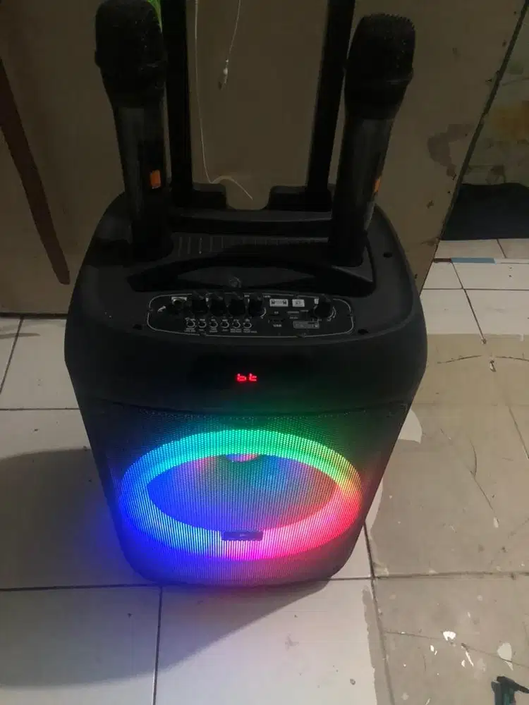 Di jual audio bluetoth speaker