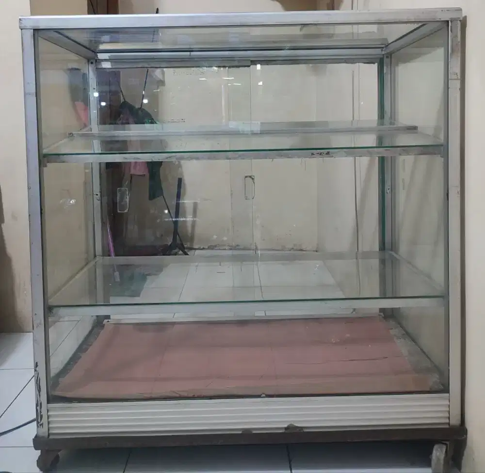Jual etalase siap pakai