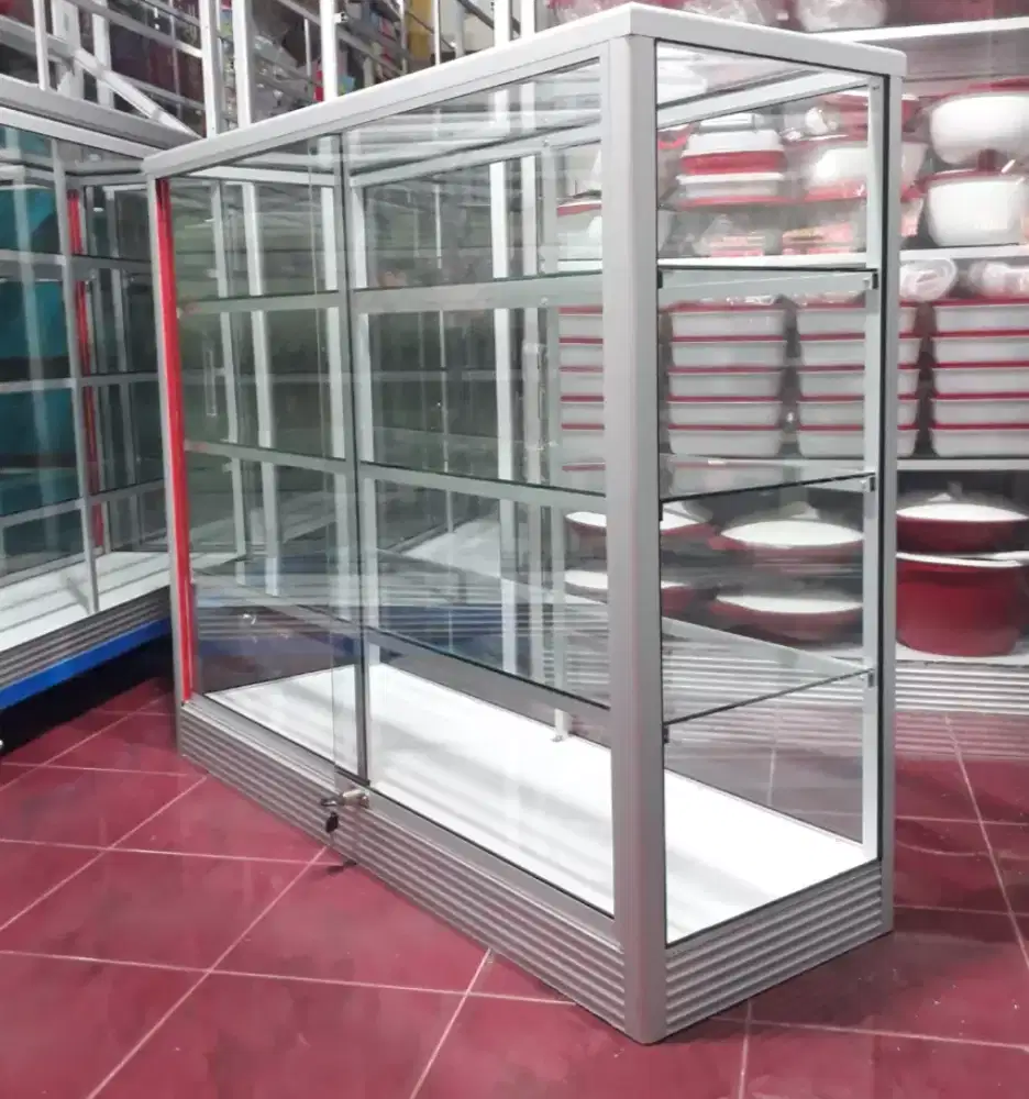 Etalase Kaca Serbaguna Dengan Pintu Geser Panjang 1,2 Meter