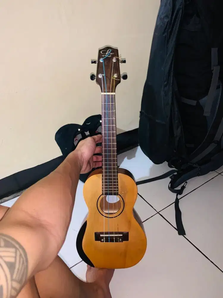 Ukulele costume fullset sama tas