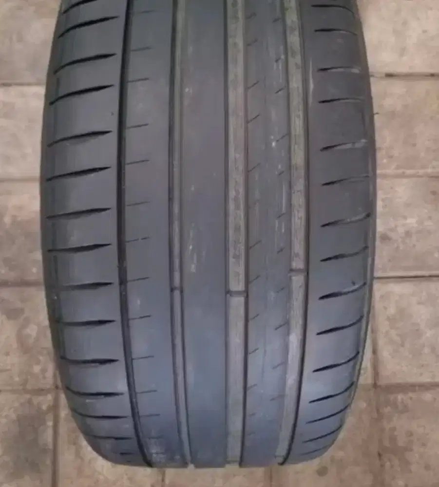 Di jual ban mobil bekas r19