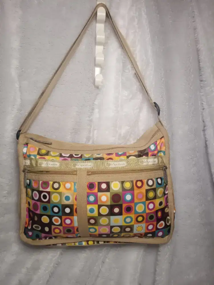 Sling LeSportsAc