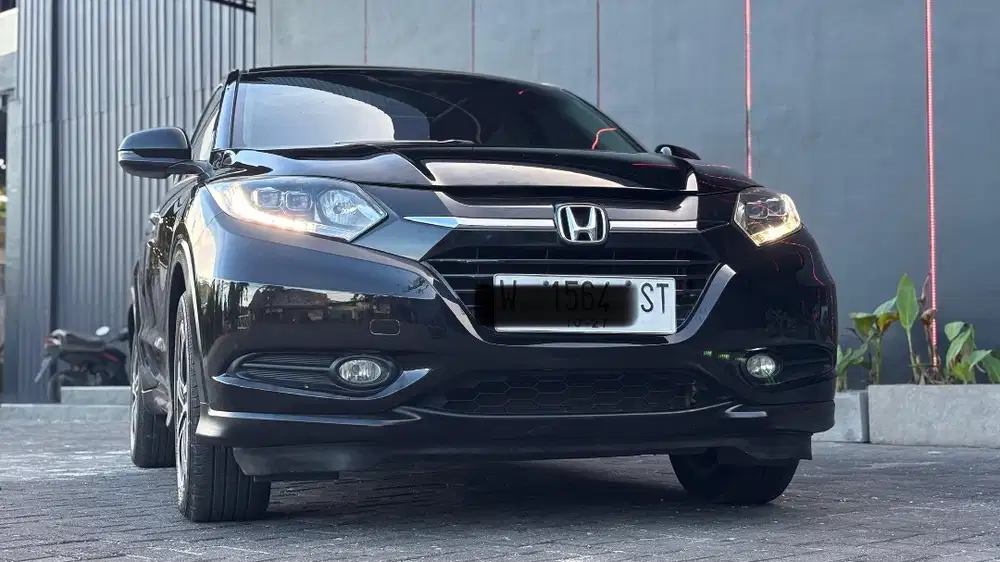 Dijual HRV 2017 AT Prestige