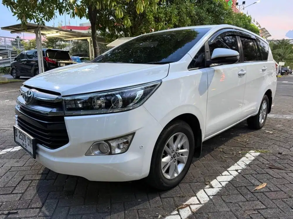 INNOVA V AT DIESEL 2018. LANGSUNG PEMAKAI. MOBIL TERAWAT BEBAS TABRAK