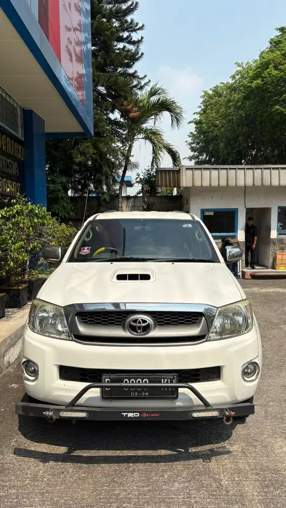 Toyota Hilux 3.0 G 4x4 tahun 2010