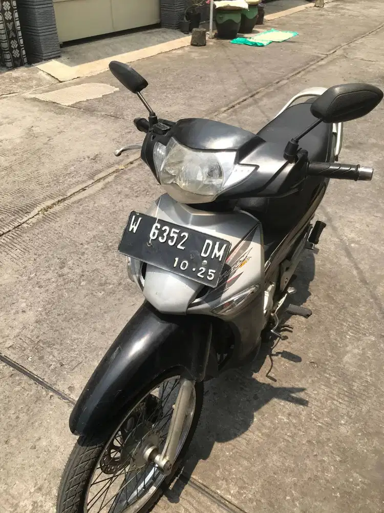 Supra X 125 tahun 2005