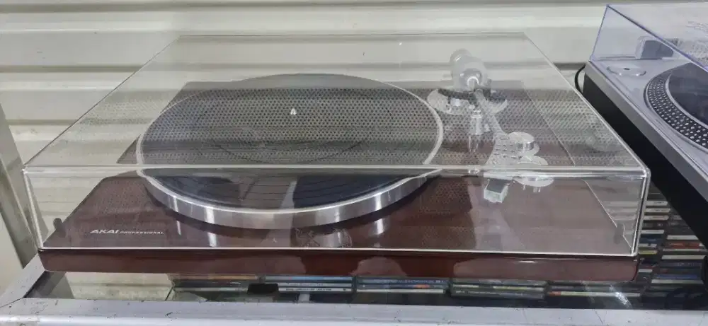 Turtable AKAI BT 500