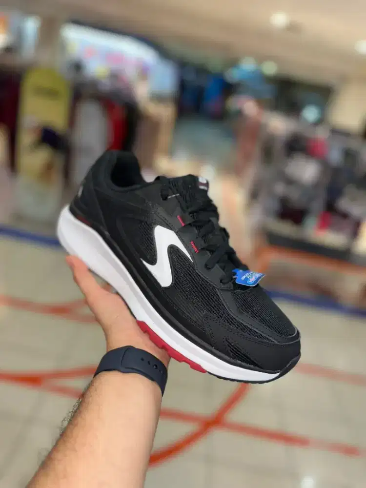 SKECHERS VERTEX-ARKE