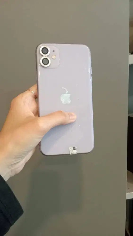 IPHONE 11 64 GB NORMAL FULLSET SECOND
