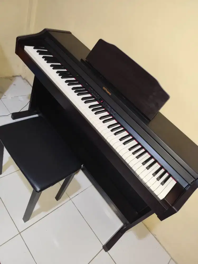 Digital Piano Roland RP 501 r
