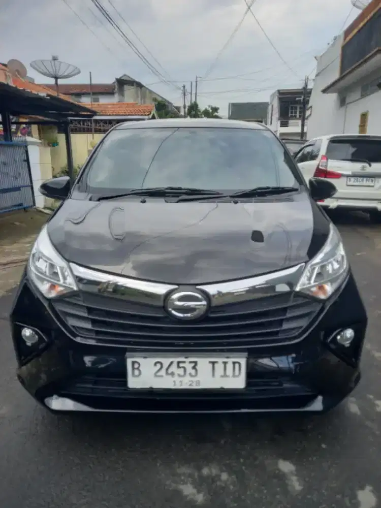 Daihatsu Sigra R deluxe istimewa tangan pertama dari baru