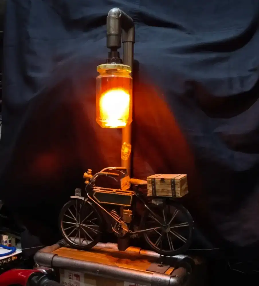 Dekorasi lampu meja satu set miniatur sepeda logam lawas vintage antik