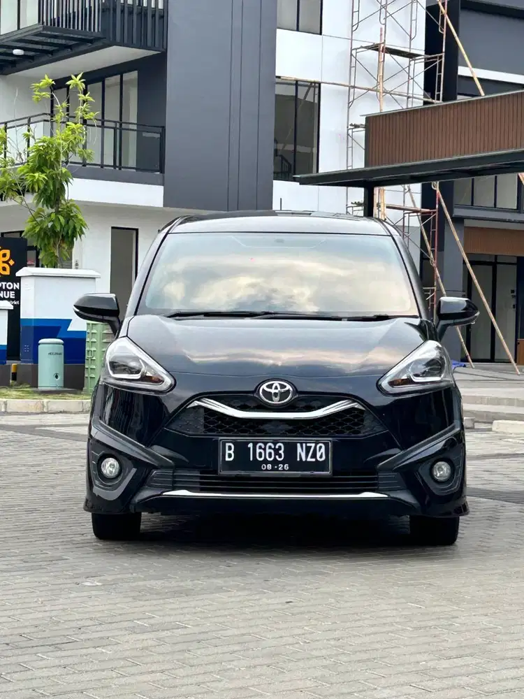 Pilihan tepat Ibu Indonesia Toyota Sienta Q AT 2021 Hitam Facelift