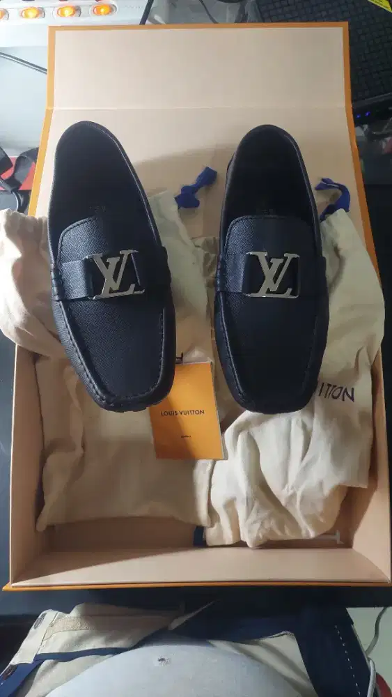 Sepatu Branded LV Moccasin Shoes