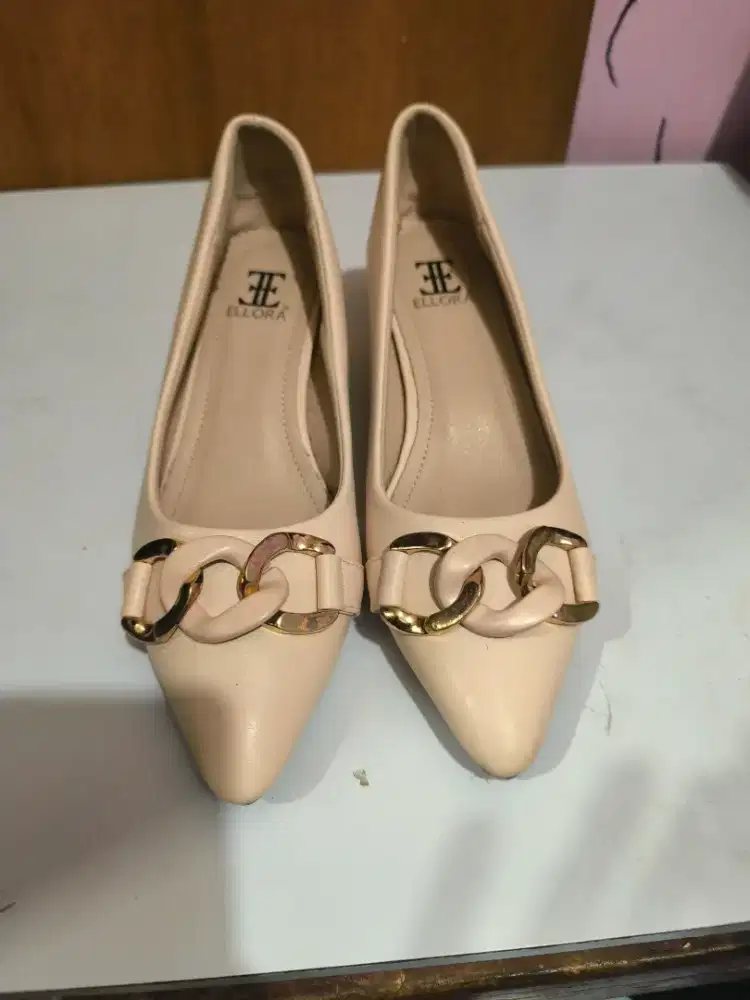 Ellora heels size 37