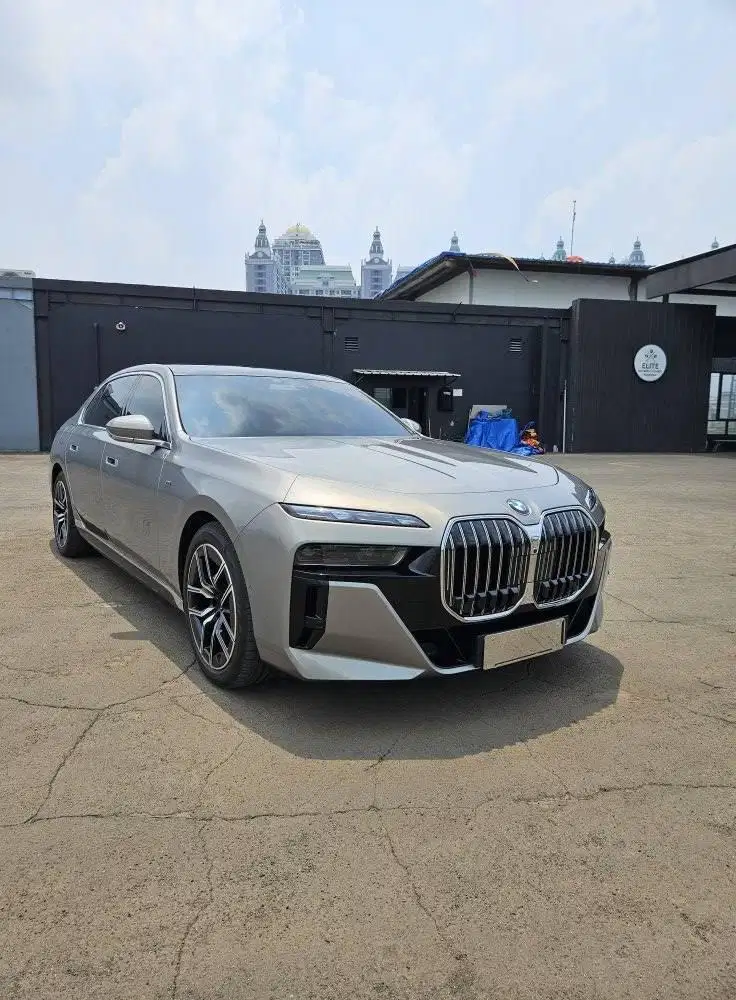BMW 735I 2023 Mport km 3k