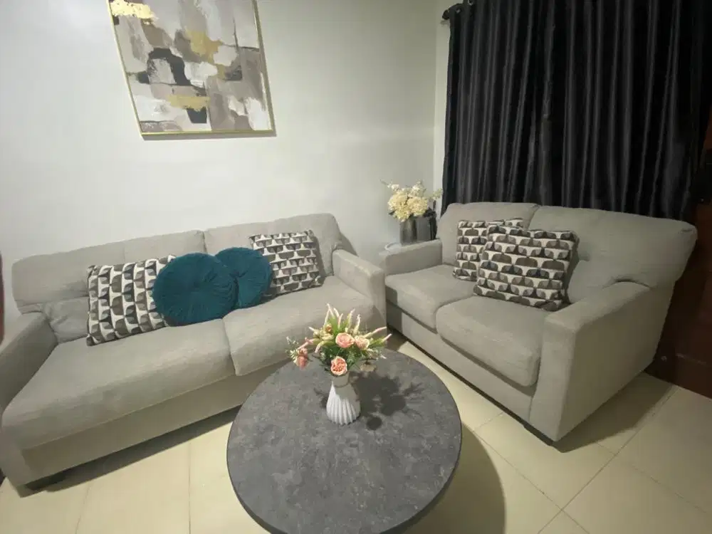 Di jual cepat sofa informa