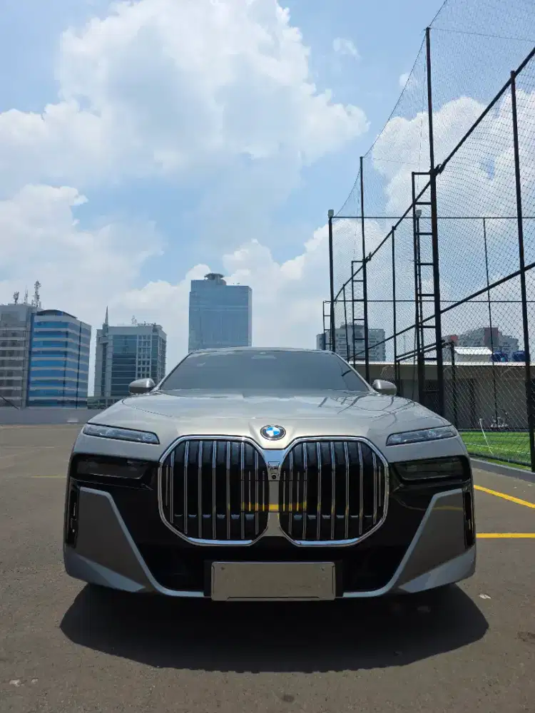 [KM3000] BMW 735 LI 2023